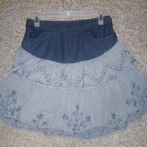 NWOT embroidery young threads tiered mini skirt with pockets